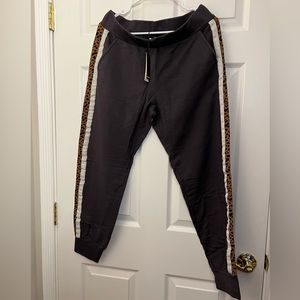 NWT- Monrow size L super soft animal print side seam cuffed bottom, jogger pant.